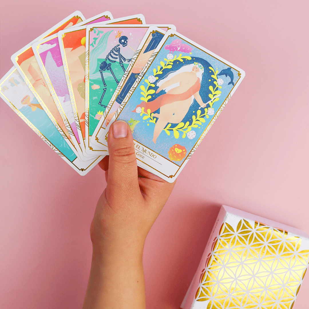Cartas de Tarot y oráculos para el autoconocimiento